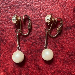 VTG CLIP-ON PEARL DROP EARRINGS W/ GOLD DETAIL